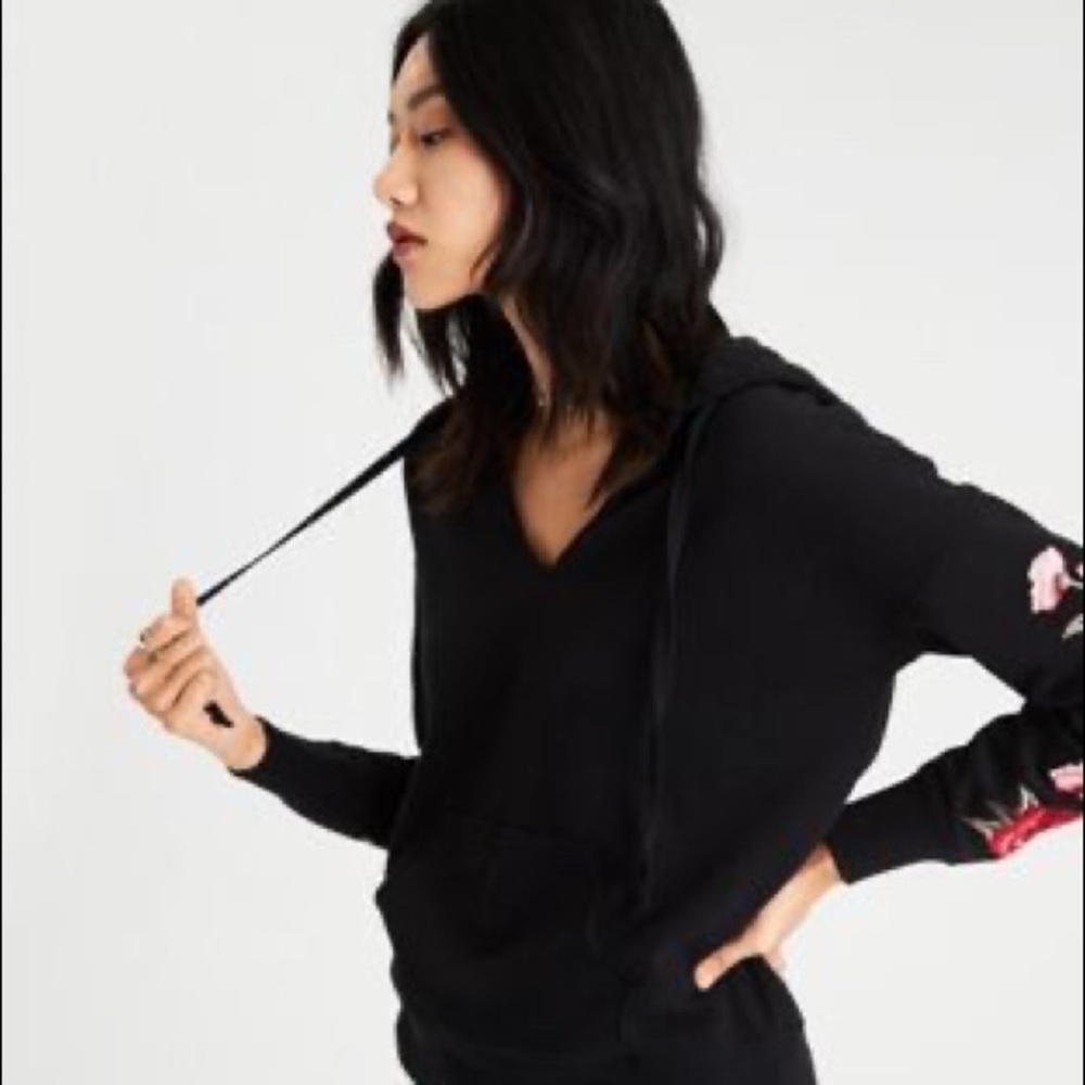 AMERICAN EAGLE EMBROIDERED FLORAL HOODIE